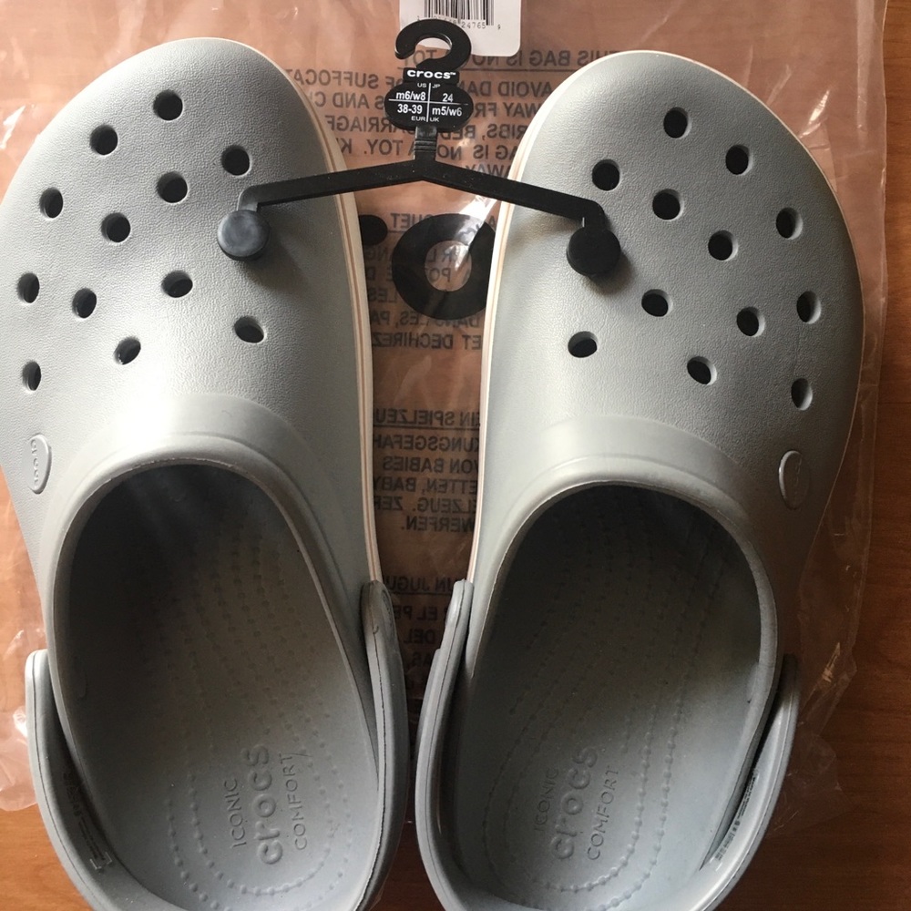Crocs Platform Style-NWOT